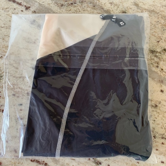 P.E NATION Forward Pass Leggings - Picture 7 of 8